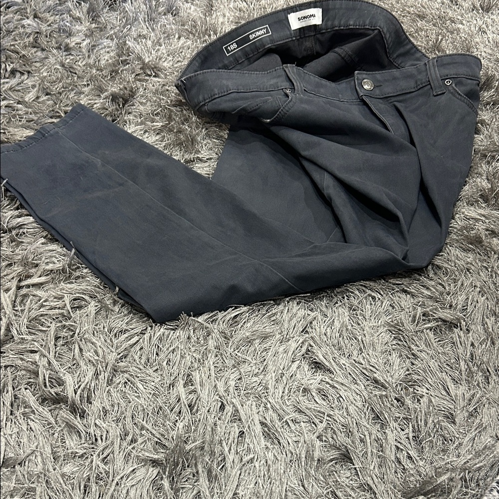 Sonoma Dark Gray Skinny Jeans 18Sfor Men brand new without tags
